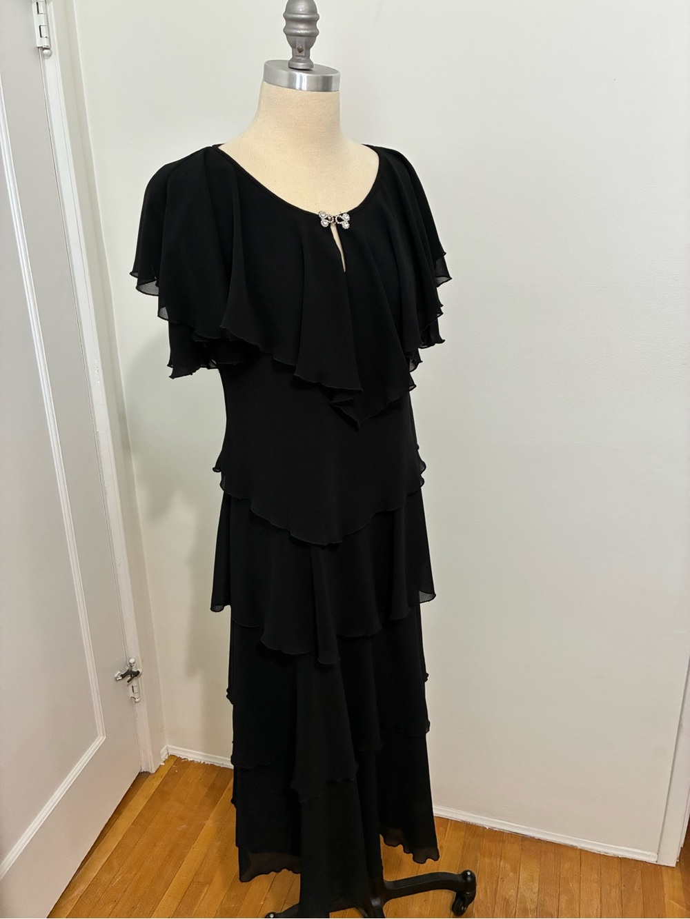 Tiered vintage swing Dress - Picture 3 of 6